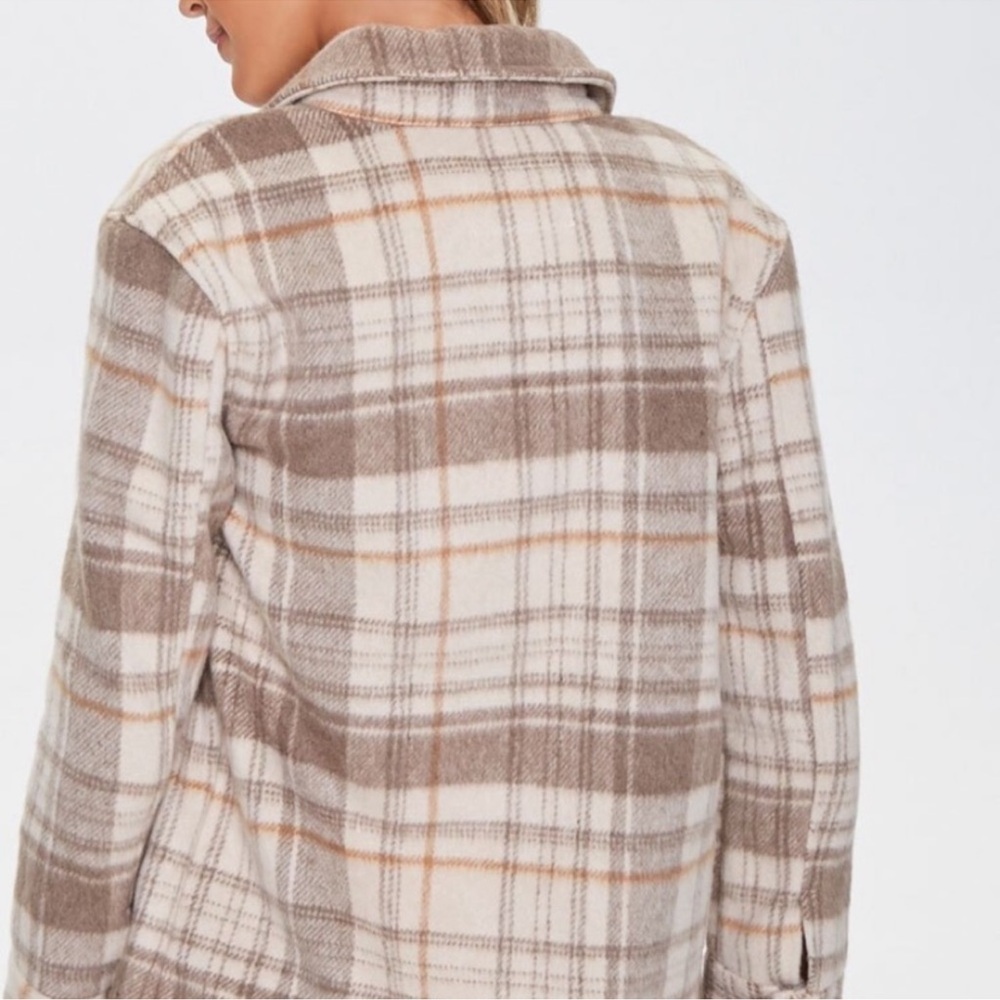 Plaid button up shacket - Picture 4 of 6